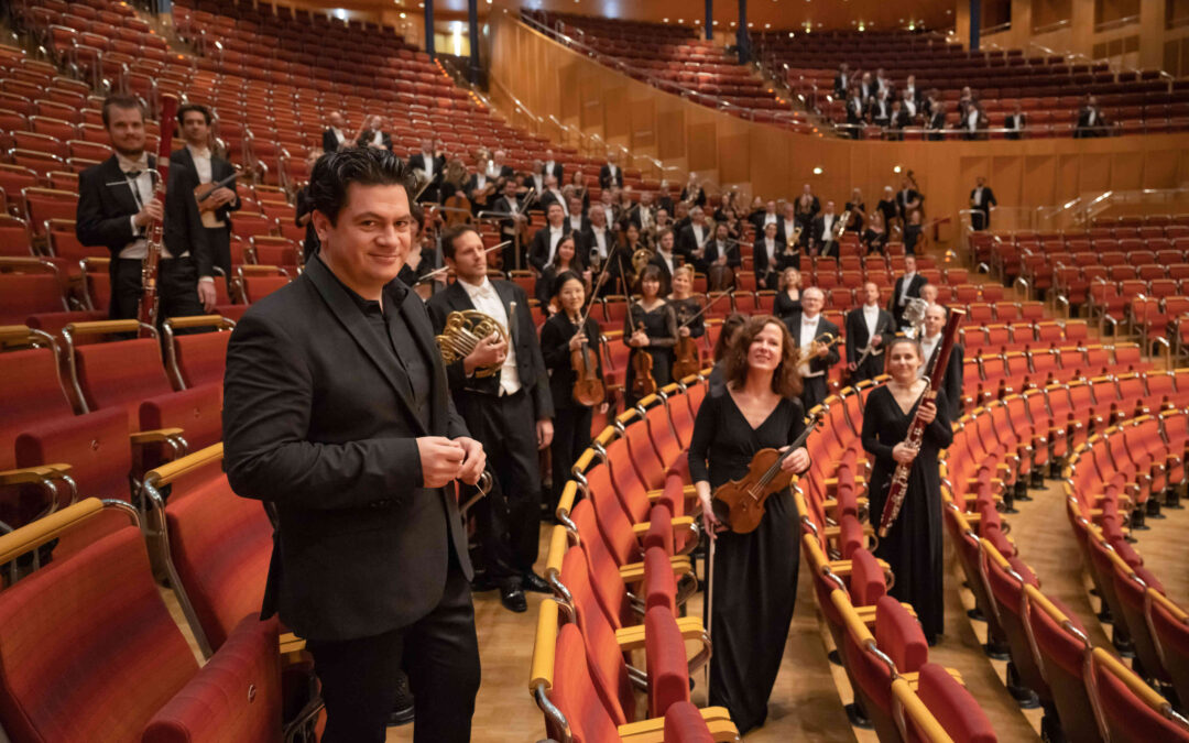 Cristian Măcelaru becomes Artistic Partner of the WDR Sinfonieorchester 2025/26